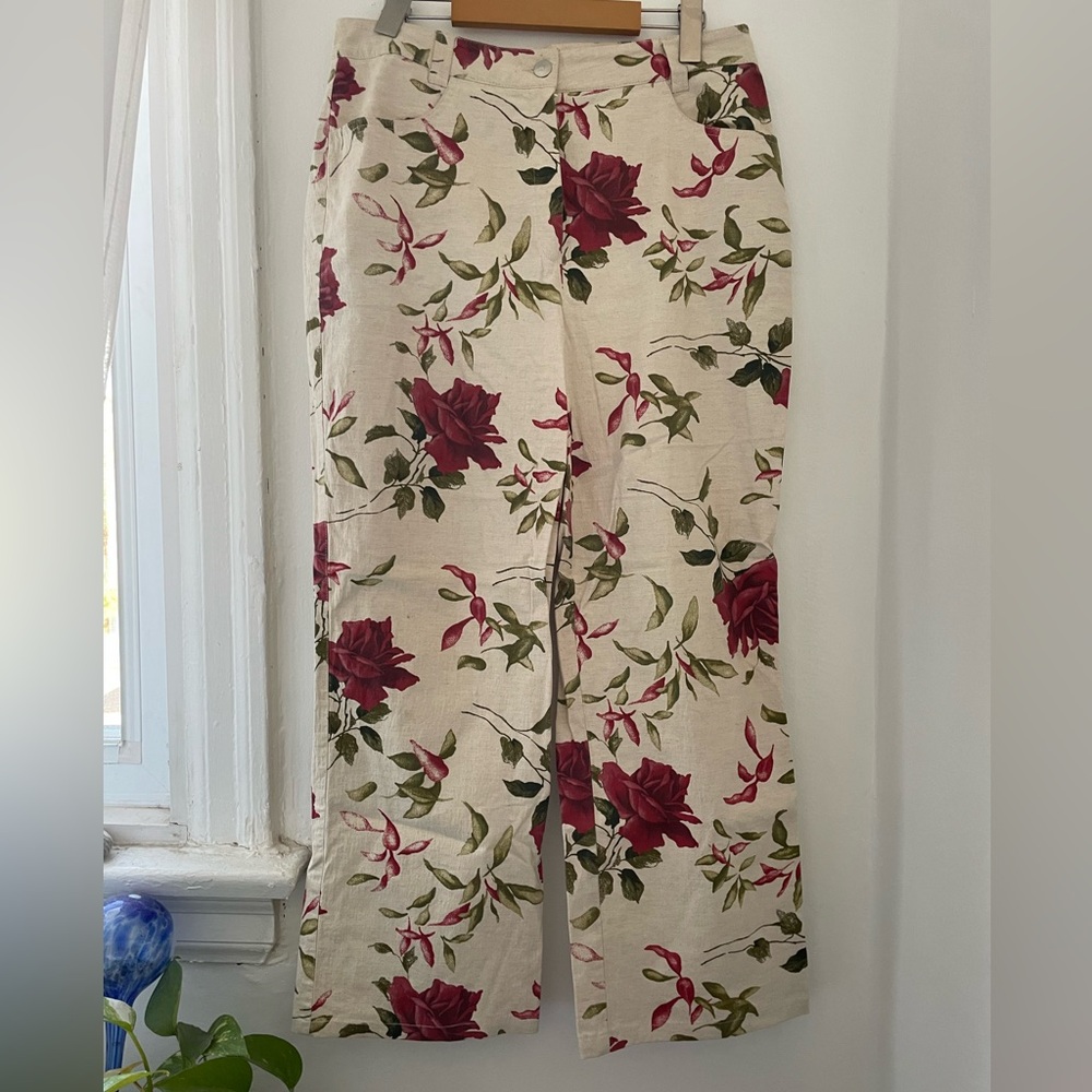 Rose Print Pants - Picture 3 of 4